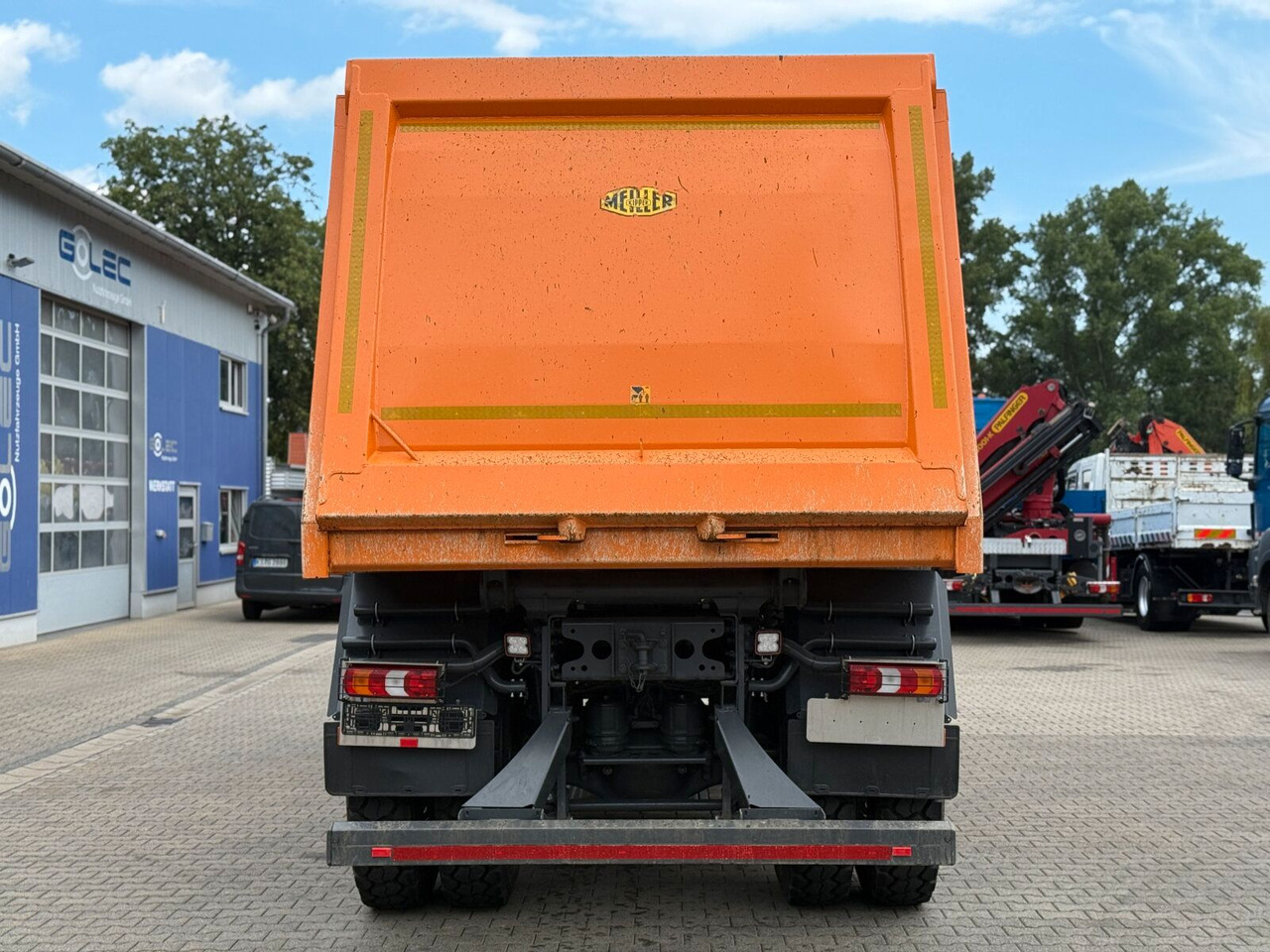 Mercedes-Benz AROCS 4851 8x6 Euro 6 Gesteinkipper MEILLER 25m³ - Camion benne: photos 4 Mercedes-Benz AROCS 4851 8x6 Euro 6 Gesteinkipper MEILLER 25m³ - Camion benne: photos 4