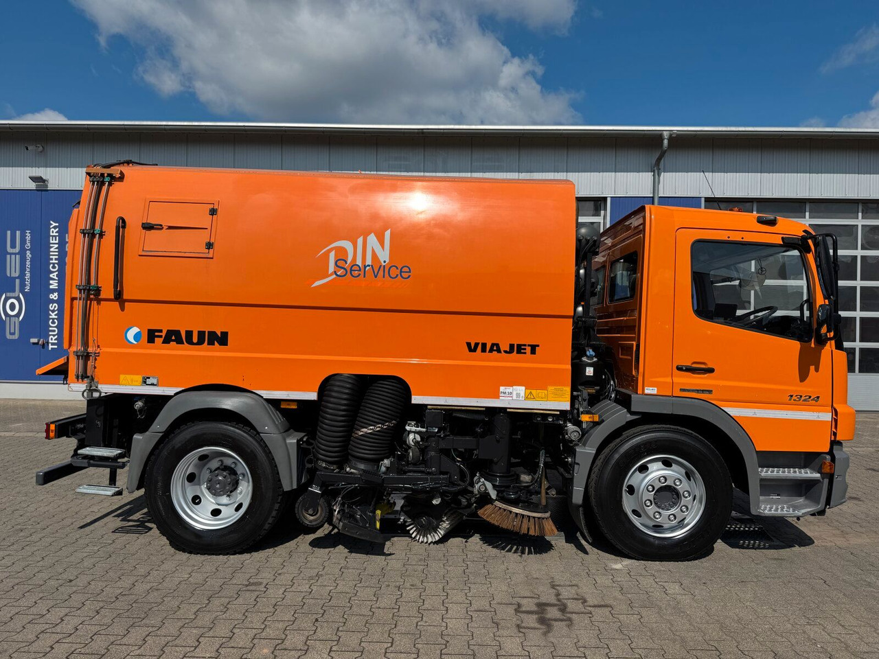 Mercedes-Benz ATEGO 1324 4x2 Kehrmaschine FAUN Viajet 6R/H - Balayeuse de voirie: photos 3 Mercedes-Benz ATEGO 1324 4x2 Kehrmaschine FAUN Viajet 6R/H - Balayeuse de voirie: photos 3
