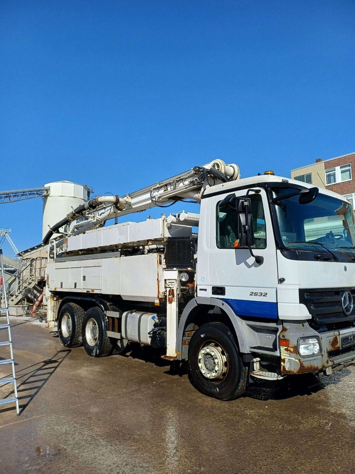 Mercedes-Benz Actros 2632 6x4 Betonpumpe Schwing S24X - Camion pompe: photos 1 Mercedes-Benz Actros 2632 6x4 Betonpumpe Schwing S24X - Camion pompe: photos 1