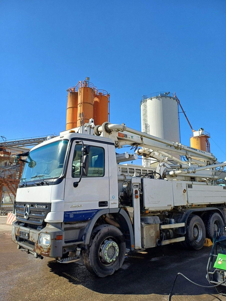 Mercedes-Benz Actros 2632 6x4 Betonpumpe Schwing S24X - Camion pompe: photos 2 Mercedes-Benz Actros 2632 6x4 Betonpumpe Schwing S24X - Camion pompe: photos 2