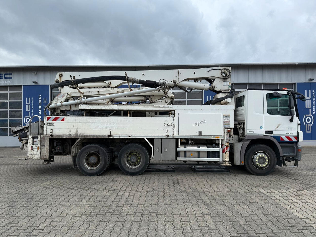 Mercedes-Benz Actros 2636 6x4 Betonpumpe Putzmeister 24-4 16H - Camion pompe: photos 2 Mercedes-Benz Actros 2636 6x4 Betonpumpe Putzmeister 24-4 16H - Camion pompe: photos 2