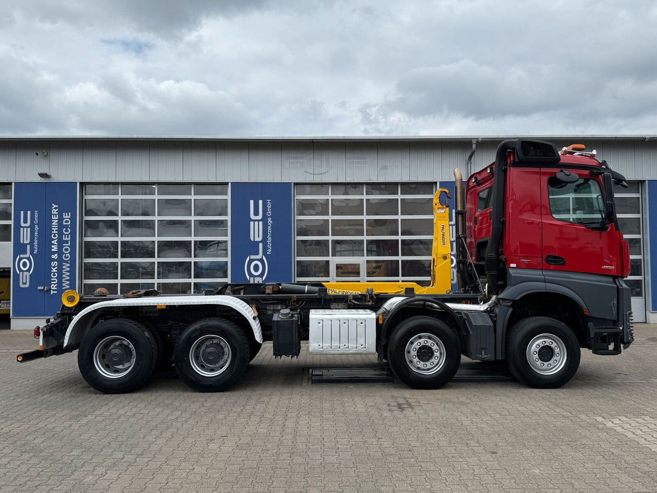 Mercedes-Benz Arocs 4158 8x4 Abrollkipper Palfinger Knickarm - Camion ampliroll: photos 2 Mercedes-Benz Arocs 4158 8x4 Abrollkipper Palfinger Knickarm - Camion ampliroll: photos 2