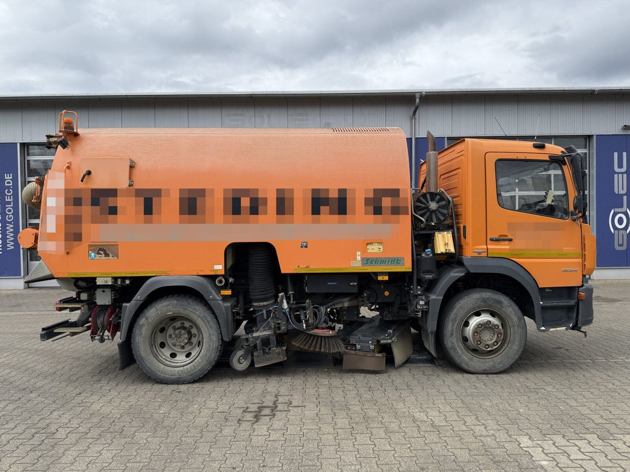 Mercedes-Benz Atego 1324 4x2 Kehrmaschine Schmidt SKF S7B 7 m³ - Balayeuse de voirie: photos 2 Mercedes-Benz Atego 1324 4x2 Kehrmaschine Schmidt SKF S7B 7 m³ - Balayeuse de voirie: photos 2