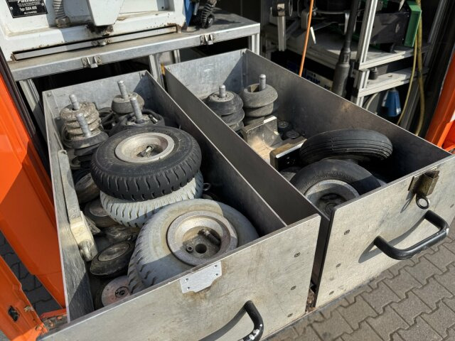 Mercedes-Benz Vario 614D TV Inspektionsanl RCA RAUSCH ELKA 600 - Camion hydrocureur: photos 2 Mercedes-Benz Vario 614D TV Inspektionsanl RCA RAUSCH ELKA 600 - Camion hydrocureur: photos 2