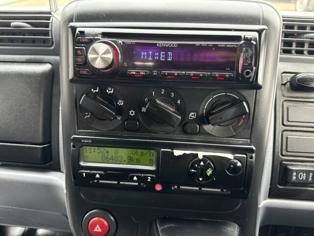 Mitsubishi Canter FUSO Kehrmaschine BROCK SL140 4 m³ - Balayeuse de voirie: photos 4 Mitsubishi Canter FUSO Kehrmaschine BROCK SL140 4 m³ - Balayeuse de voirie: photos 4