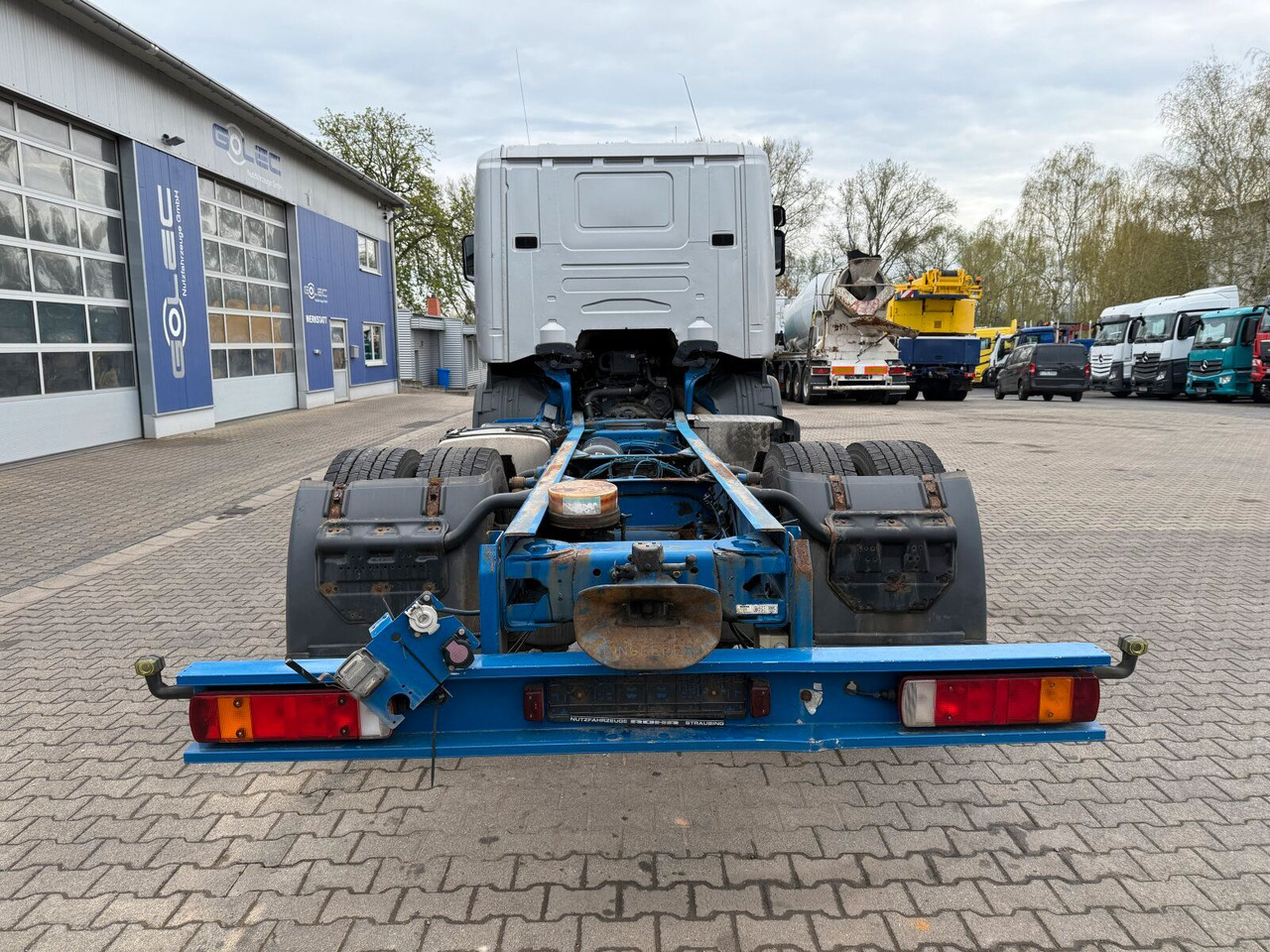 Scania R 420 Tankwagen ADR Fahrgestell Retarder Volluft - Camion citerne: photos 4 Scania R 420 Tankwagen ADR Fahrgestell Retarder Volluft - Camion citerne: photos 4