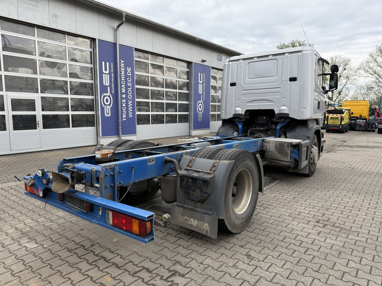 Scania R 420 Tankwagen ADR Fahrgestell Retarder Volluft - Camion citerne: photos 3 Scania R 420 Tankwagen ADR Fahrgestell Retarder Volluft - Camion citerne: photos 3