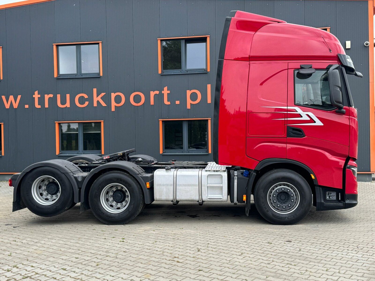 Iveco S-WAY 570 6x2 EURO6 BOOGIE Kipphydraulik - Tracteur routier: photos 4 Iveco S-WAY 570 6x2 EURO6 BOOGIE Kipphydraulik - Tracteur routier: photos 4