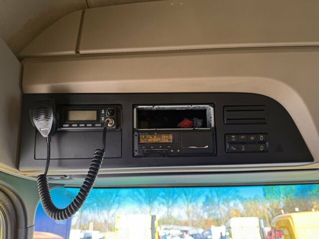 Mercedes-Benz ACTROS 1846 4x4 HAD Eur 6 Kipphydraulik Retarder - Tracteur routier: photos 4 Mercedes-Benz ACTROS 1846 4x4 HAD Eur 6 Kipphydraulik Retarder - Tracteur routier: photos 4