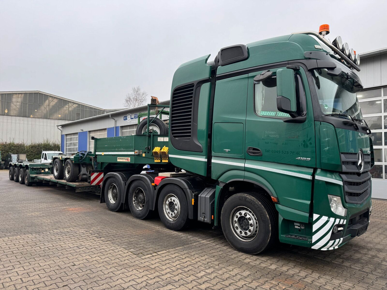 Mercedes-Benz ACTROS 4163 8x4 Schwerlast +Tieflader 4+2 *83 T - Tracteur routier: photos 1 Mercedes-Benz ACTROS 4163 8x4 Schwerlast +Tieflader 4+2 *83 T - Tracteur routier: photos 1