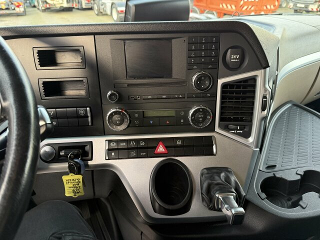 Mercedes-Benz Actros 1848 4x2 Kipphyd. Euro6 Blatt/Luft - Tracteur routier: photos 3 Mercedes-Benz Actros 1848 4x2 Kipphyd. Euro6 Blatt/Luft - Tracteur routier: photos 3