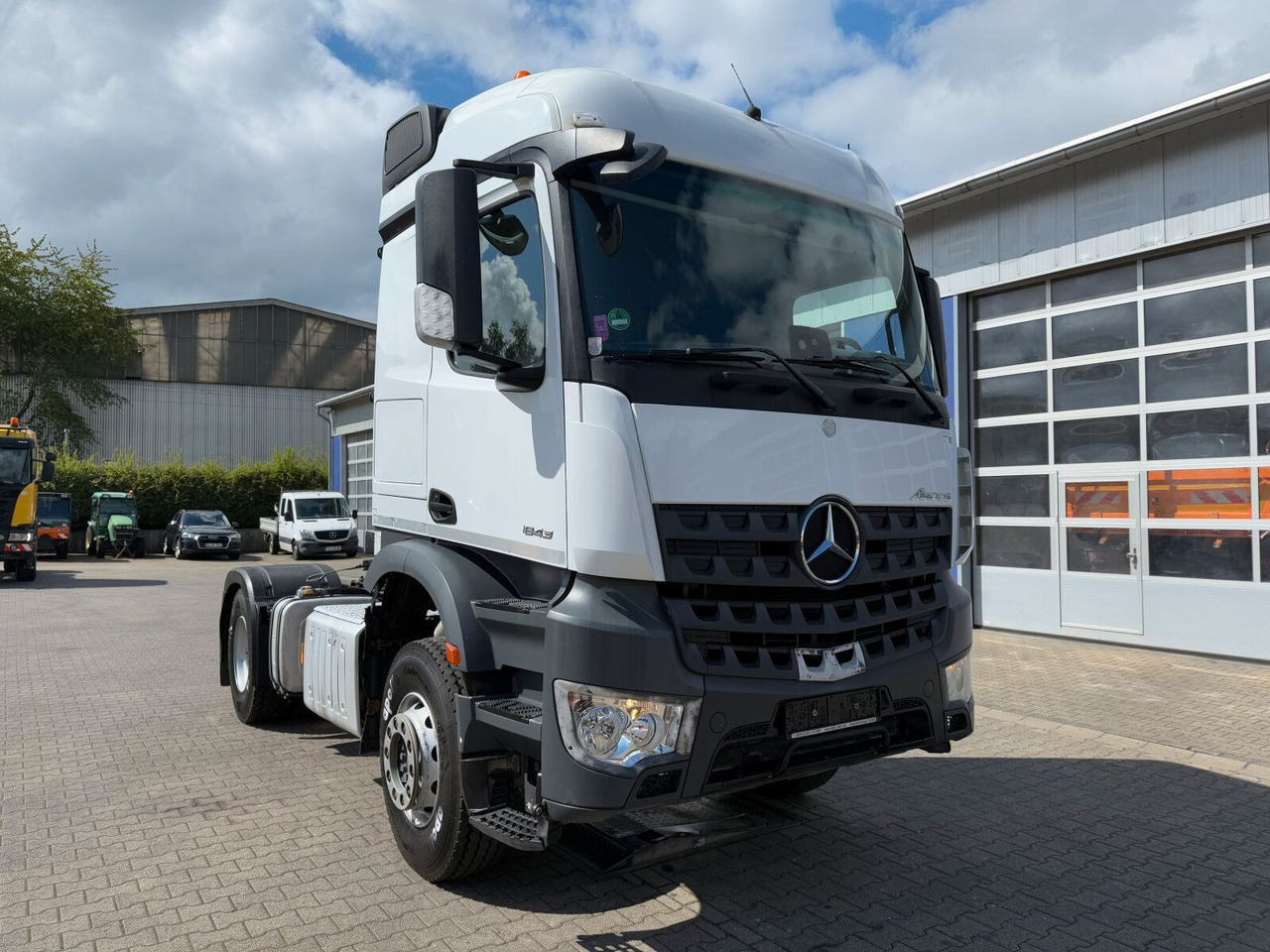 Mercedes-Benz Arocs 1843 4x2 SZM Euro 6 Kipphydraulik - Tracteur routier: photos 1 Mercedes-Benz Arocs 1843 4x2 SZM Euro 6 Kipphydraulik - Tracteur routier: photos 1