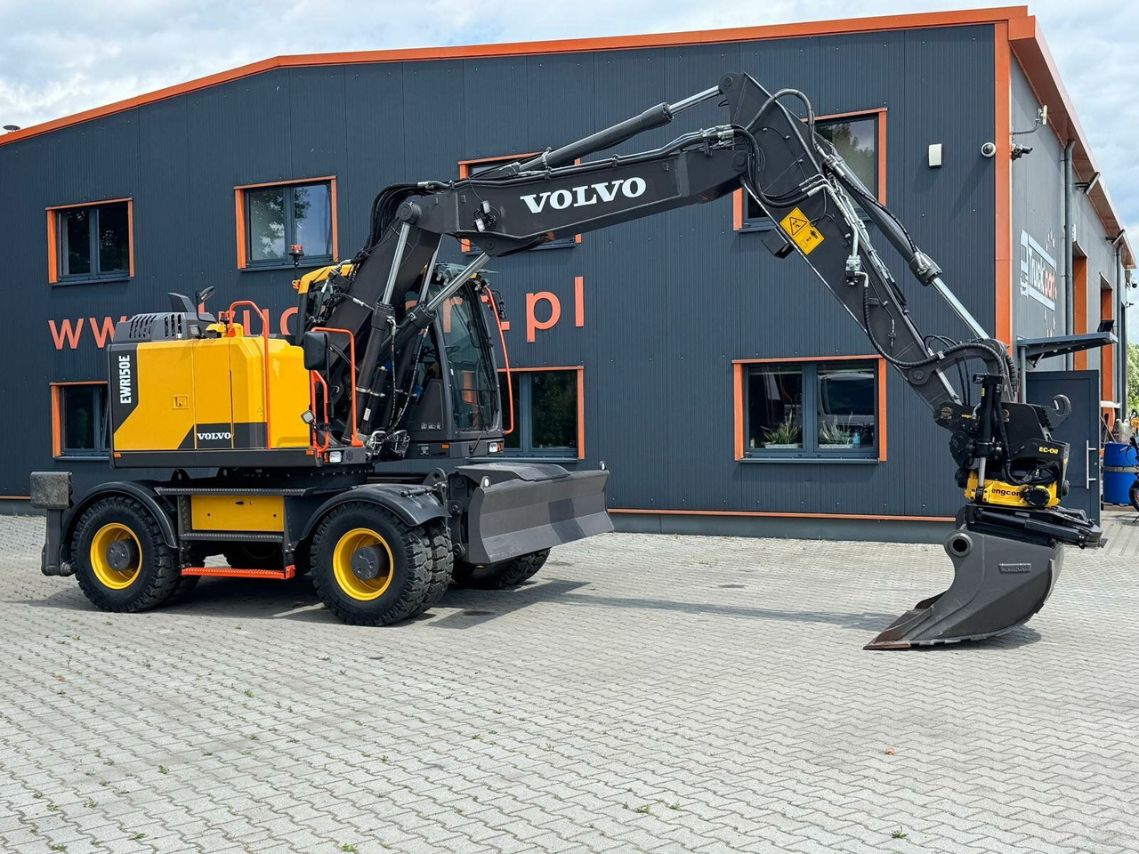 Volvo EWR150E Mobilbagger mit ROTATOR ENCONG EC319 - Pelle sur pneus: photos 4 Volvo EWR150E Mobilbagger mit ROTATOR ENCONG EC319 - Pelle sur pneus: photos 4