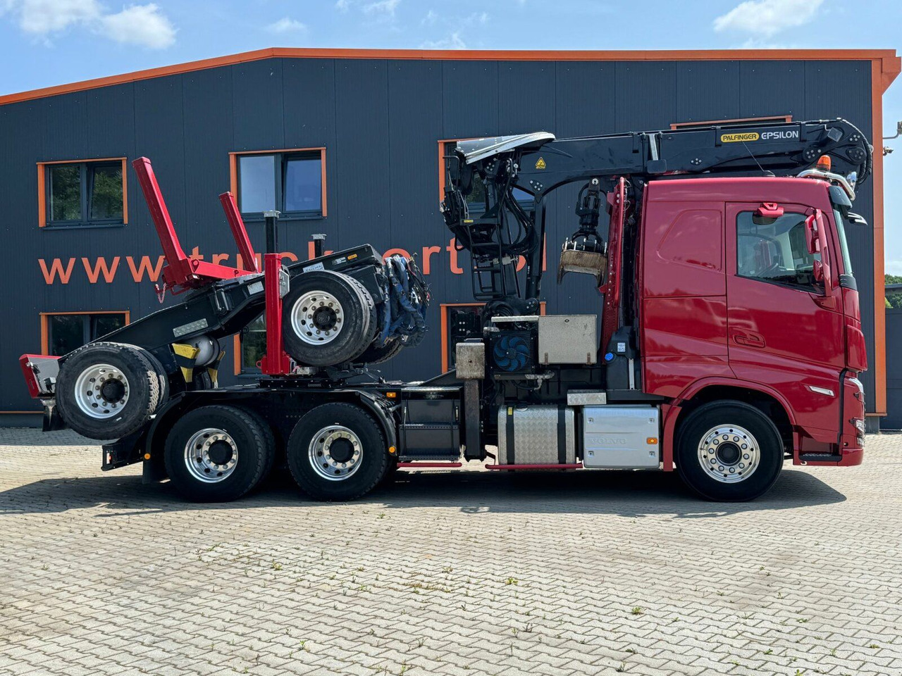 Volvo FH 550 6x4 Holztransporter Lang mit Kran Euro 6E - Camion grumier, Camion grue: photos 3 Volvo FH 550 6x4 Holztransporter Lang mit Kran Euro 6E - Camion grumier, Camion grue: photos 3