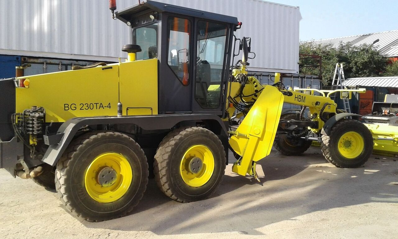 HBM-Nobas HBM 230 - Niveleuse: photos 4 HBM-Nobas HBM 230 - Niveleuse: photos 4