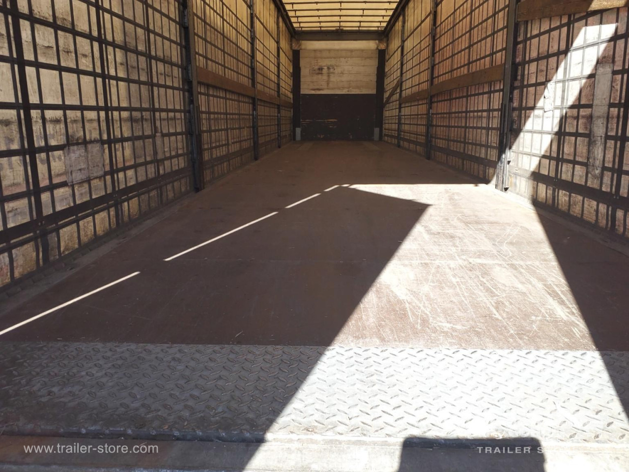 SCHMITZ Curtainsider Standard - Semi-remorque rideaux coulissants: photos 3 SCHMITZ Curtainsider Standard - Semi-remorque rideaux coulissants: photos 3