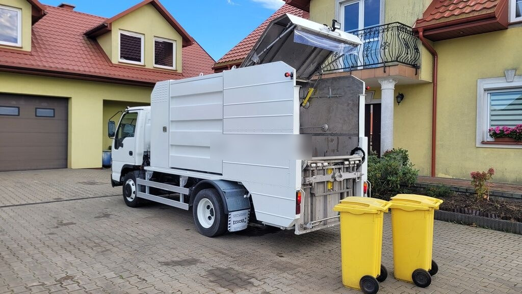 Isuzu NQR75 Container washer laveuse lavacassonetti myjka - Benne à ordures ménagères: photos 2 Isuzu NQR75 Container washer laveuse lavacassonetti myjka - Benne à ordures ménagères: photos 2
