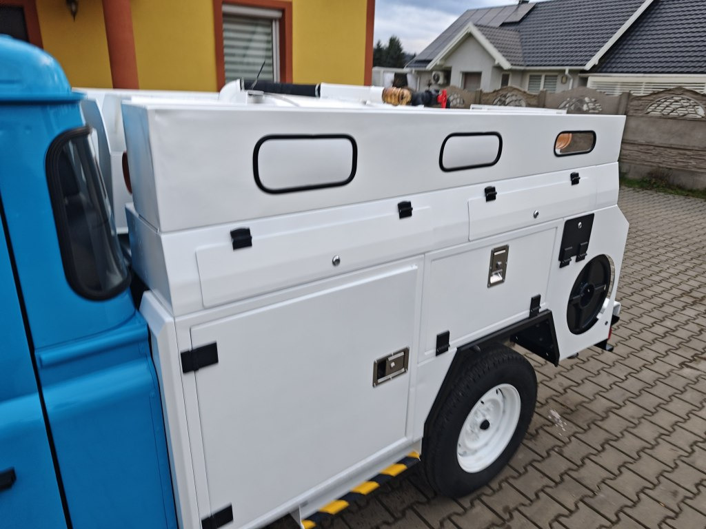 Camion hydrocureur Land Rover Defender VAACUM truck canalisation cleaner: photos 22 Camion hydrocureur Land Rover Defender VAACUM truck canalisation cleaner: photos 22