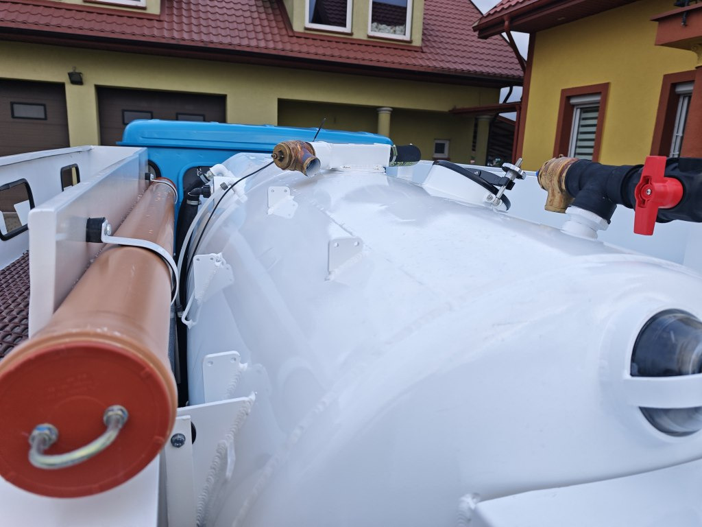 Camion hydrocureur Land Rover Defender VAACUM truck canalisation cleaner: photos 39 Camion hydrocureur Land Rover Defender VAACUM truck canalisation cleaner: photos 39