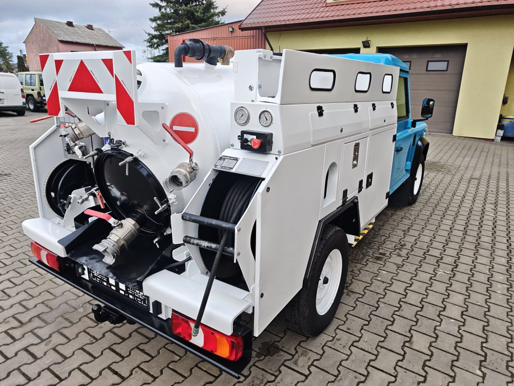 Camion hydrocureur Land Rover Defender VAACUM truck canalisation cleaner: photos 13 Camion hydrocureur Land Rover Defender VAACUM truck canalisation cleaner: photos 13