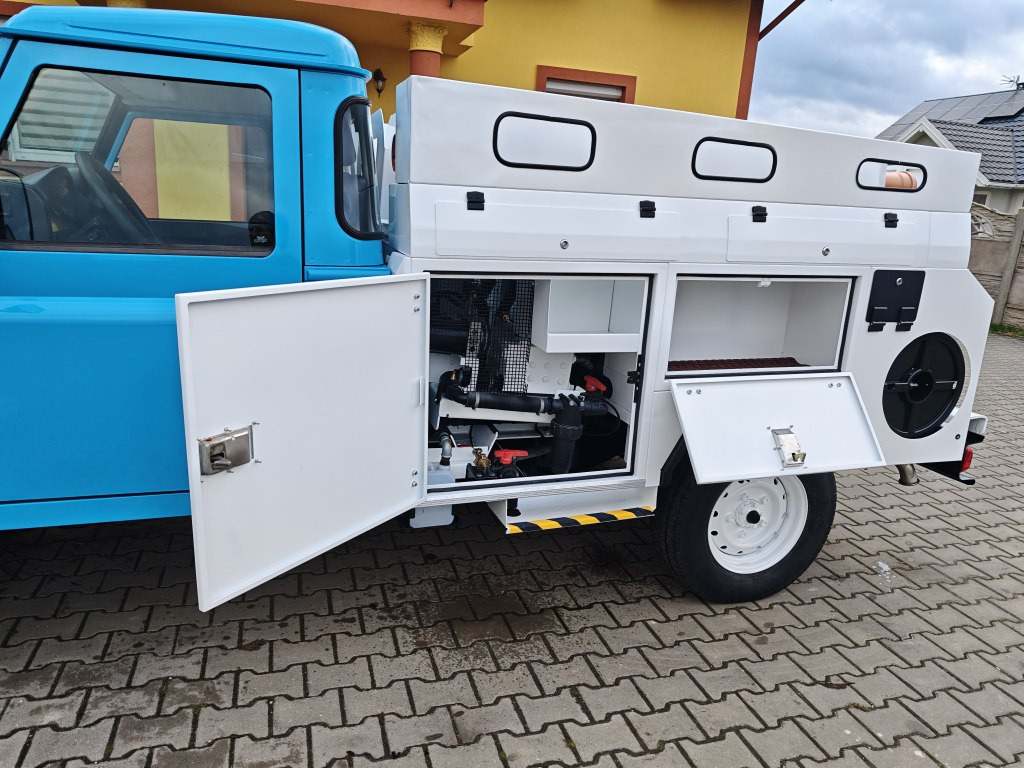 Camion hydrocureur Land Rover Defender VAACUM truck canalisation cleaner: photos 28 Camion hydrocureur Land Rover Defender VAACUM truck canalisation cleaner: photos 28