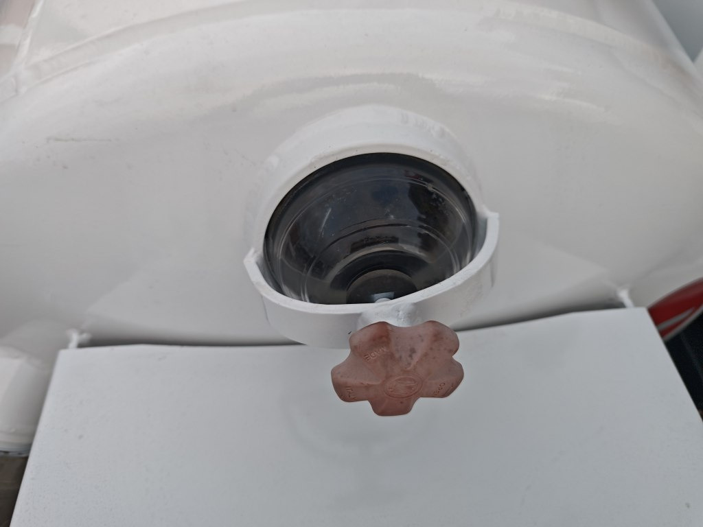 Camion hydrocureur Land Rover Defender VAACUM truck canalisation cleaner: photos 41 Camion hydrocureur Land Rover Defender VAACUM truck canalisation cleaner: photos 41