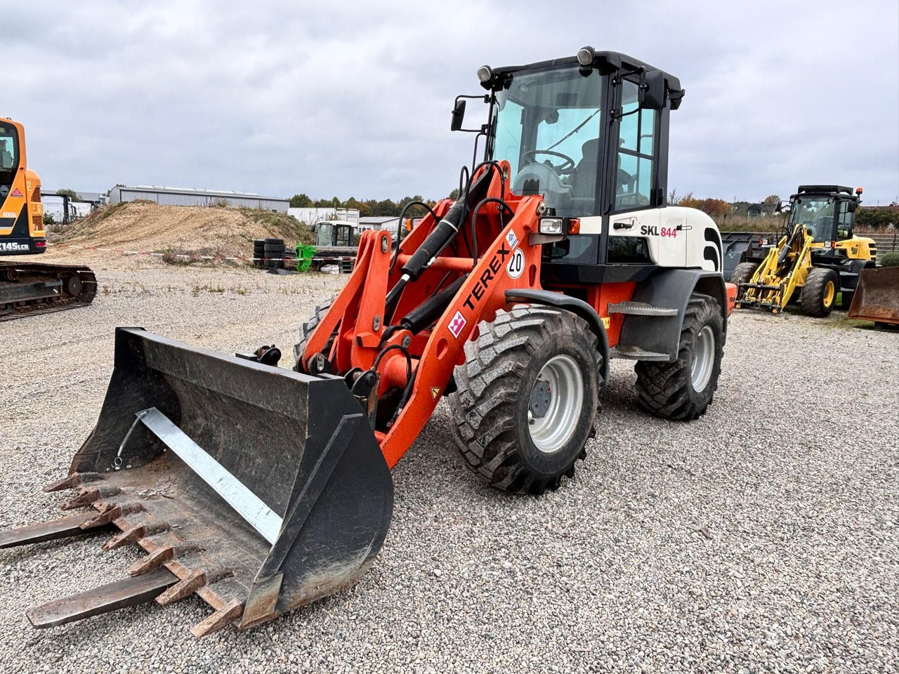 Terex SKL844/ TL100 - Chargeuse sur pneus: photos 1 Terex SKL844/ TL100 - Chargeuse sur pneus: photos 1