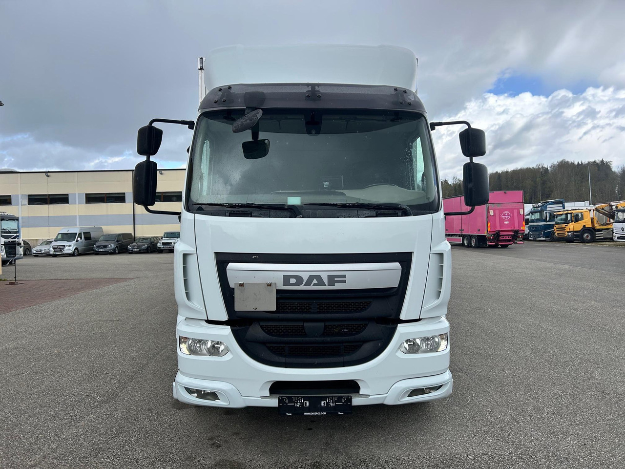 DAF LF320 - Camion fourgon: photos 3 DAF LF320 - Camion fourgon: photos 3