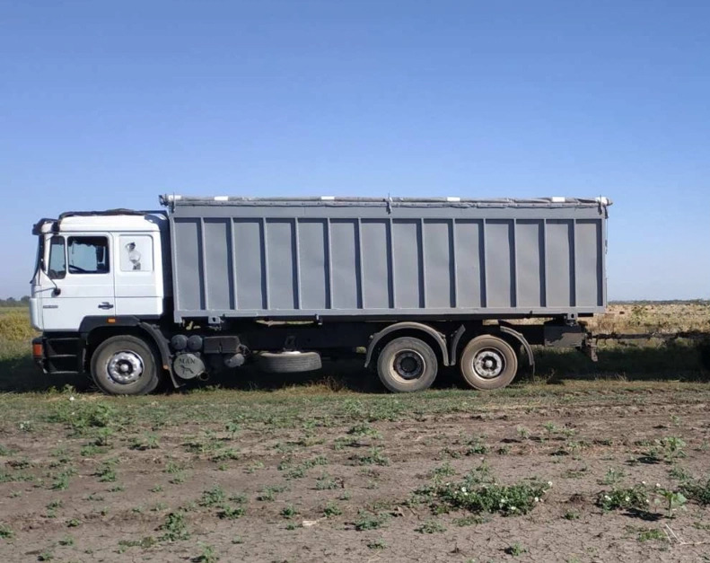 MAN 25.422 - Camion plateau: photos 2 MAN 25.422 - Camion plateau: photos 2