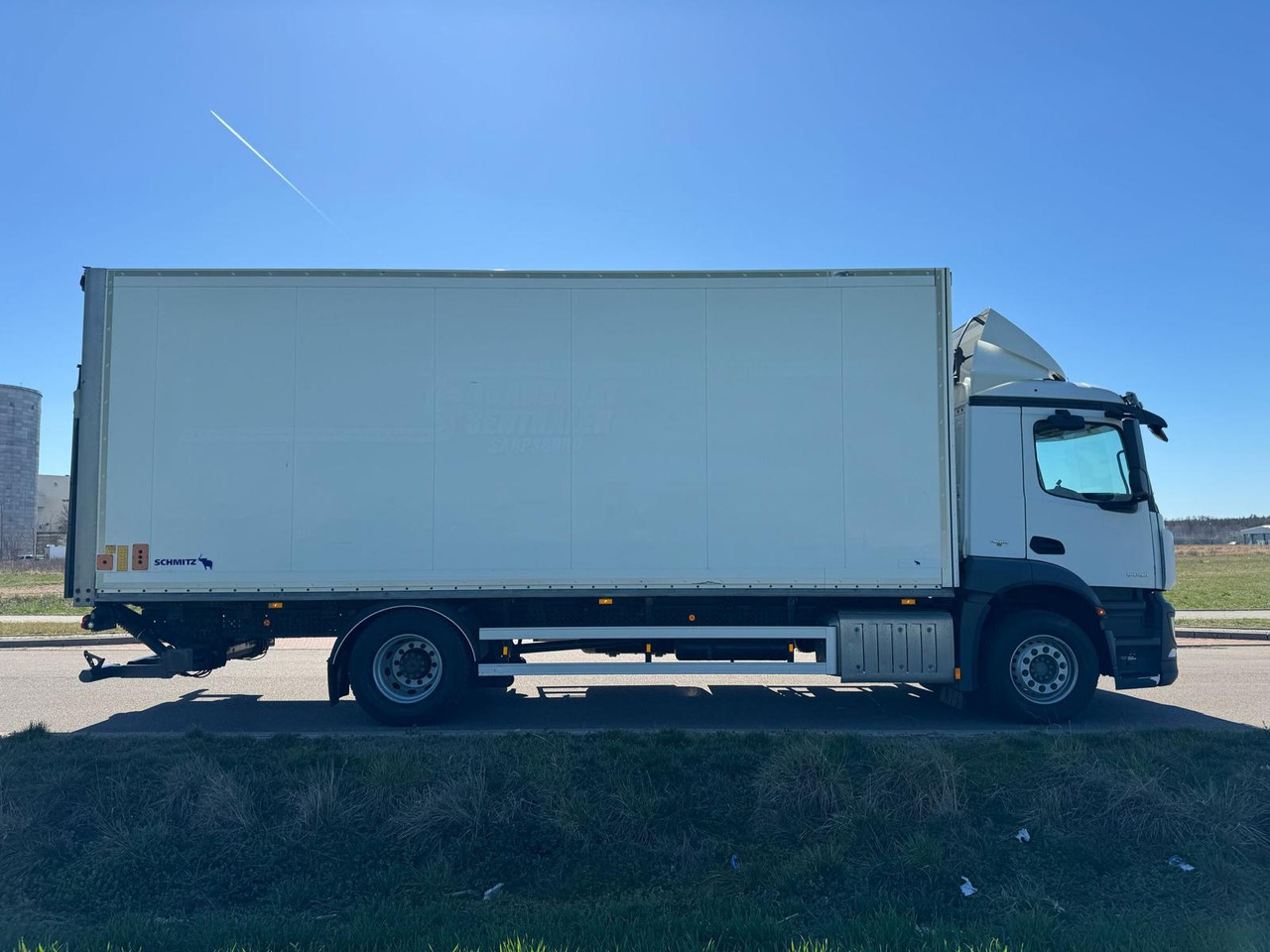 MERCEDES-BENZ ANTOS 1830 - Camion fourgon: photos 5 MERCEDES-BENZ ANTOS 1830 - Camion fourgon: photos 5