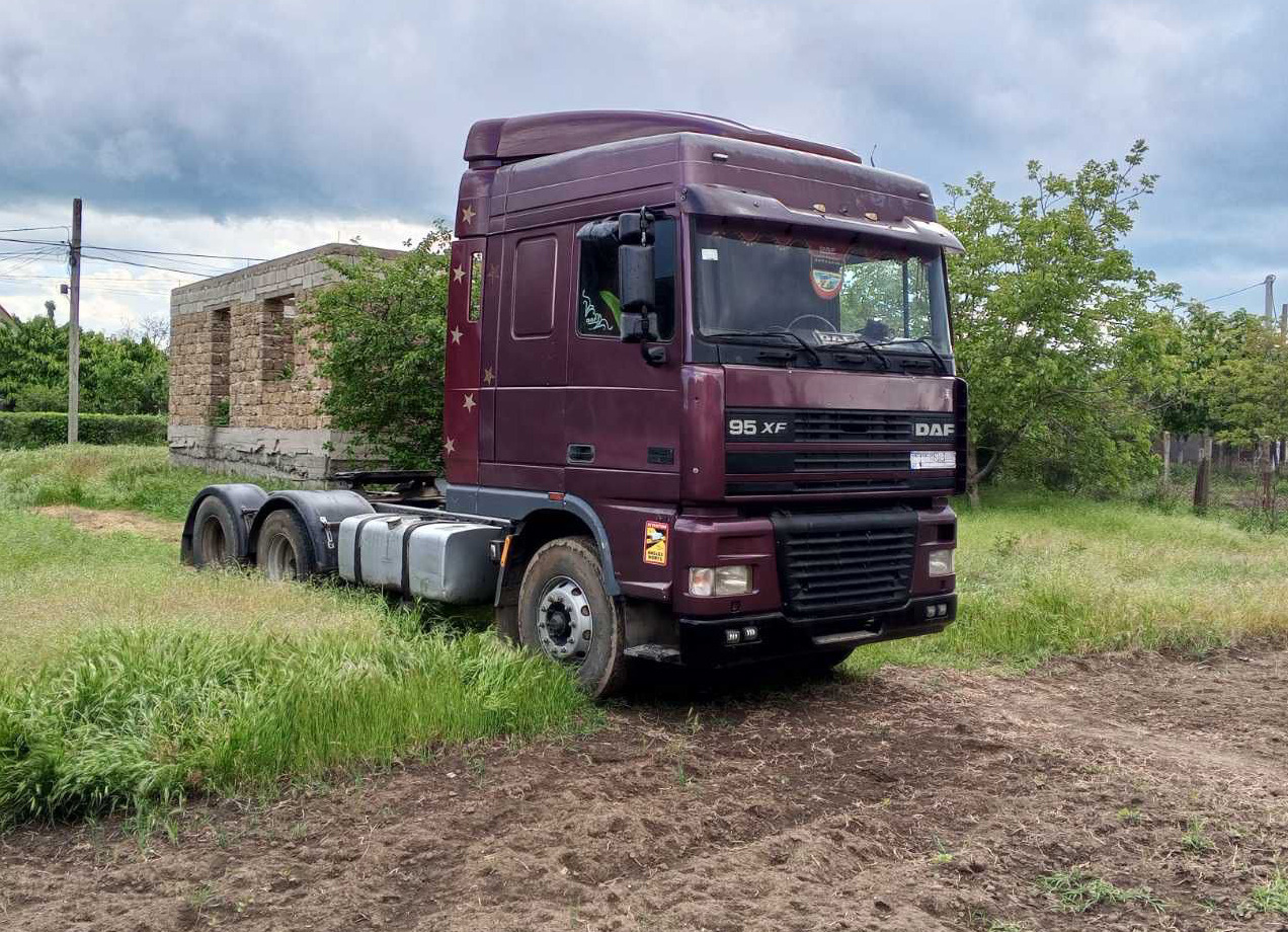 DAF 95XF380 - Tracteur routier: photos 1 DAF 95XF380 - Tracteur routier: photos 1