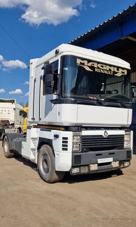 RENAULT Magnum 400 - Tracteur routier: photos 1 RENAULT Magnum 400 - Tracteur routier: photos 1