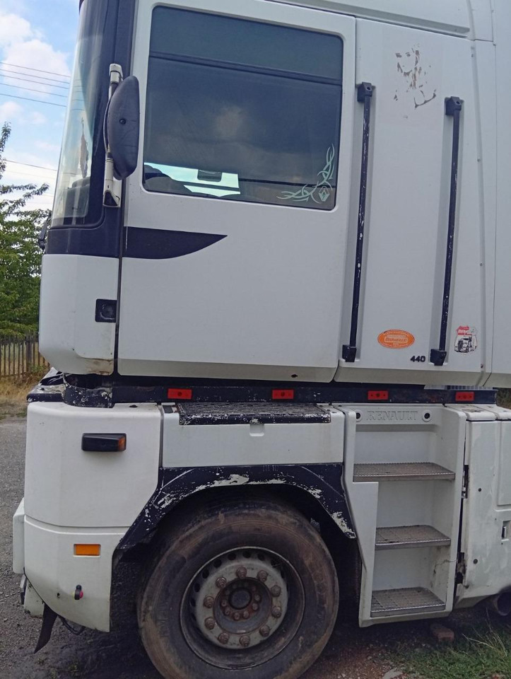 RENAULT Magnum 440 - Tracteur routier: photos 4 RENAULT Magnum 440 - Tracteur routier: photos 4