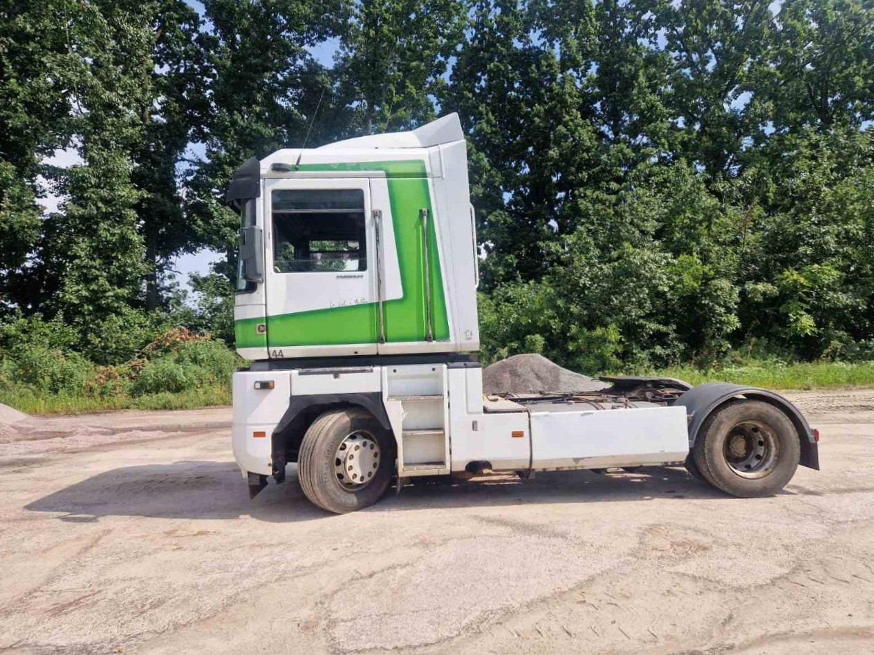 RENAULT Magnum 440 - Tracteur routier: photos 3 RENAULT Magnum 440 - Tracteur routier: photos 3