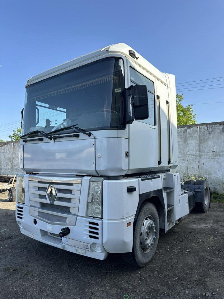 RENAULT Magnum 440 - Tracteur routier: photos 4 RENAULT Magnum 440 - Tracteur routier: photos 4