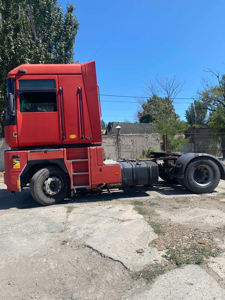 RENAULT Magnum 440 - Tracteur routier: photos 5 RENAULT Magnum 440 - Tracteur routier: photos 5