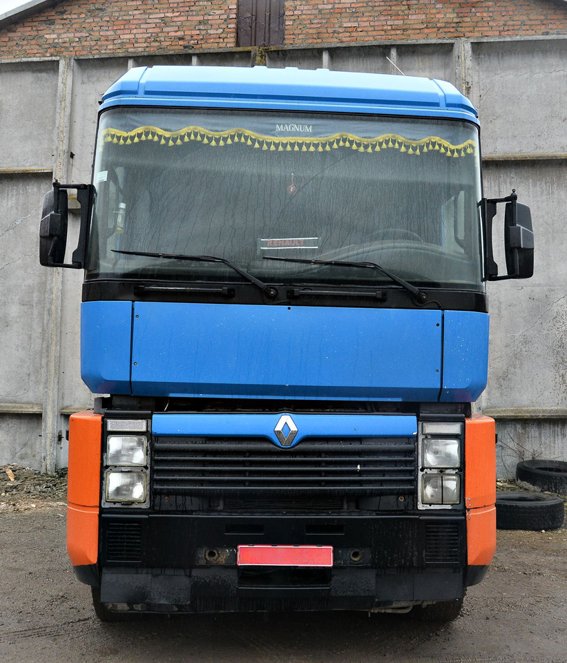 RENAULT Magnum 440 - Tracteur routier: photos 2 RENAULT Magnum 440 - Tracteur routier: photos 2