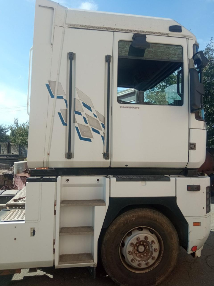 Tracteur routier RENAULT Magnum 440 ID1602S: photos 11 Tracteur routier RENAULT Magnum 440 ID1602S: photos 11