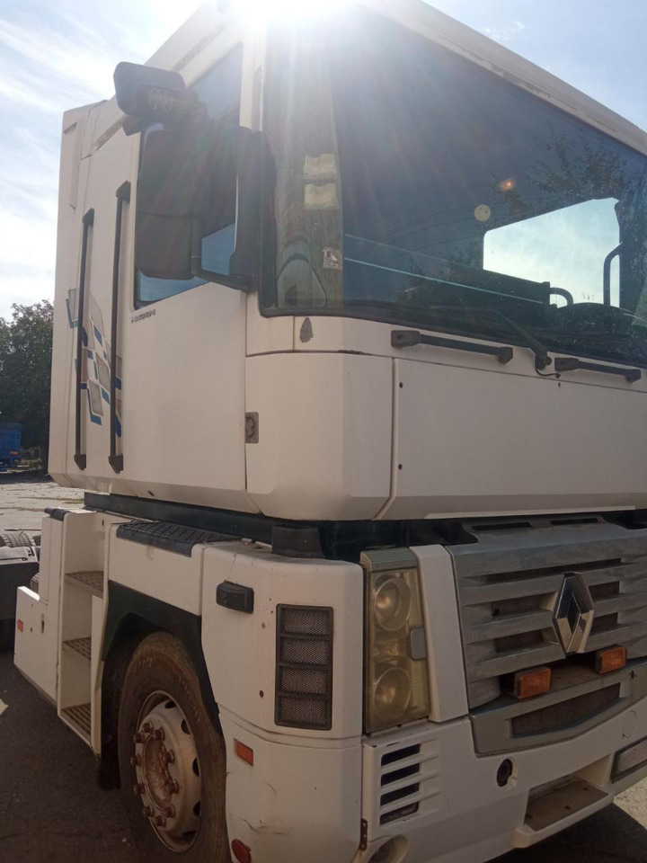 Tracteur routier RENAULT Magnum 440 ID1602S: photos 12 Tracteur routier RENAULT Magnum 440 ID1602S: photos 12