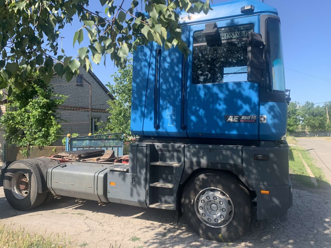 RENAULT Magnum AE390 - Tracteur routier: photos 4 RENAULT Magnum AE390 - Tracteur routier: photos 4