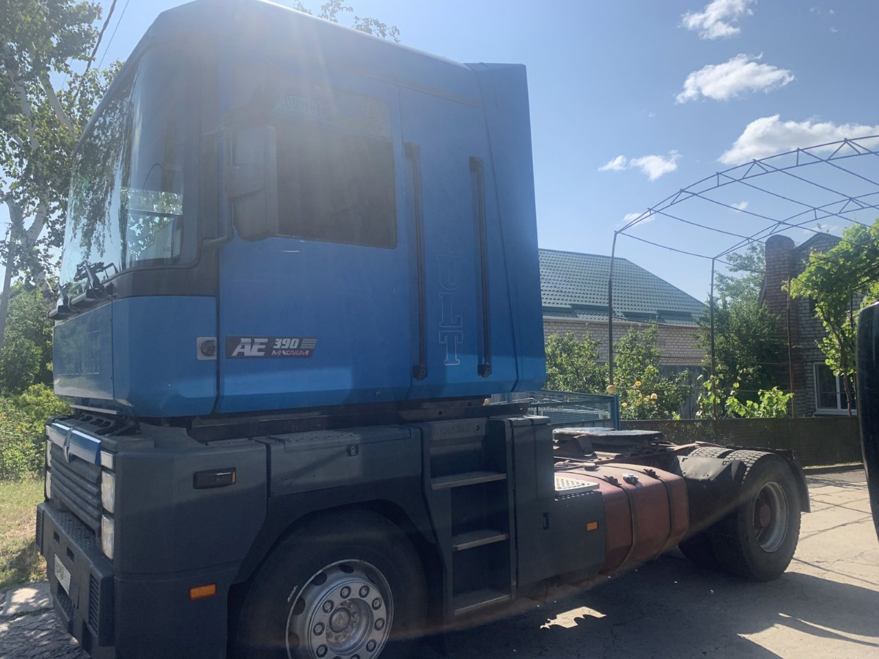 RENAULT Magnum AE390 - Tracteur routier: photos 2 RENAULT Magnum AE390 - Tracteur routier: photos 2