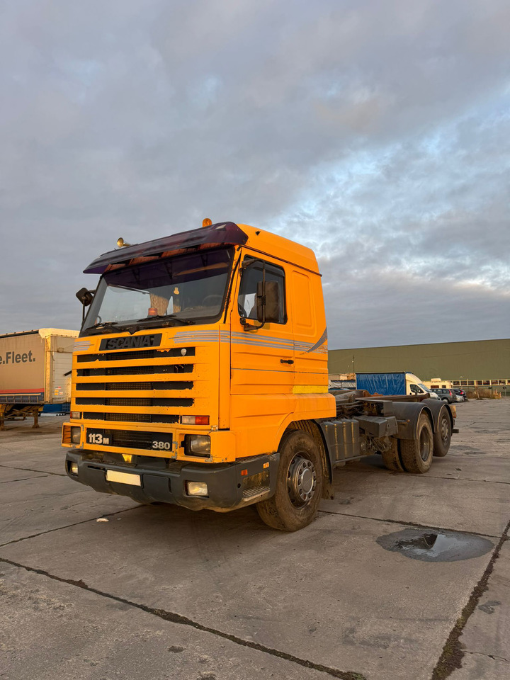 SCANIA 113M 380 - Tracteur routier: photos 3 SCANIA 113M 380 - Tracteur routier: photos 3