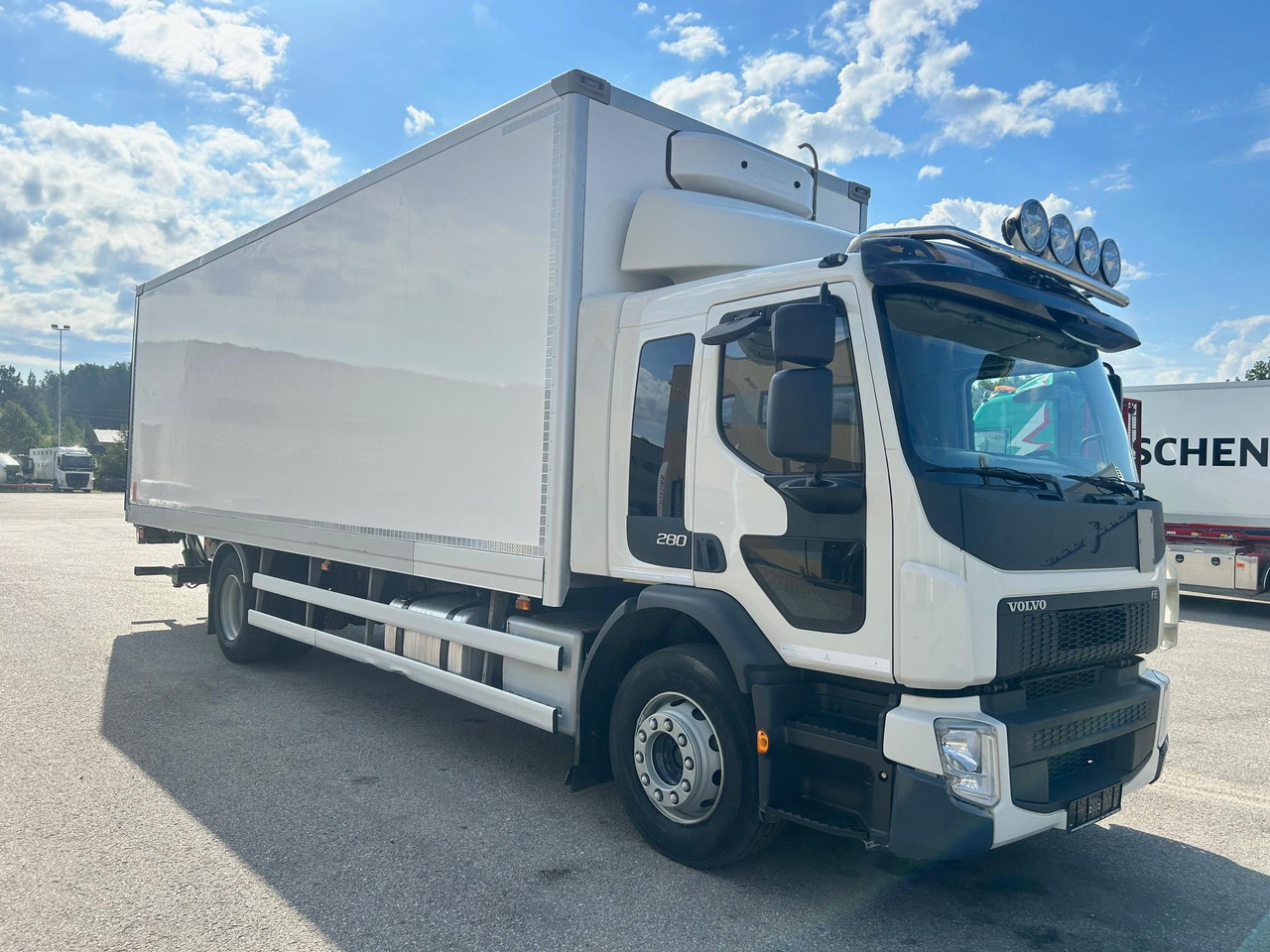 VOLVO FE280 - Camion fourgon: photos 1 VOLVO FE280 - Camion fourgon: photos 1