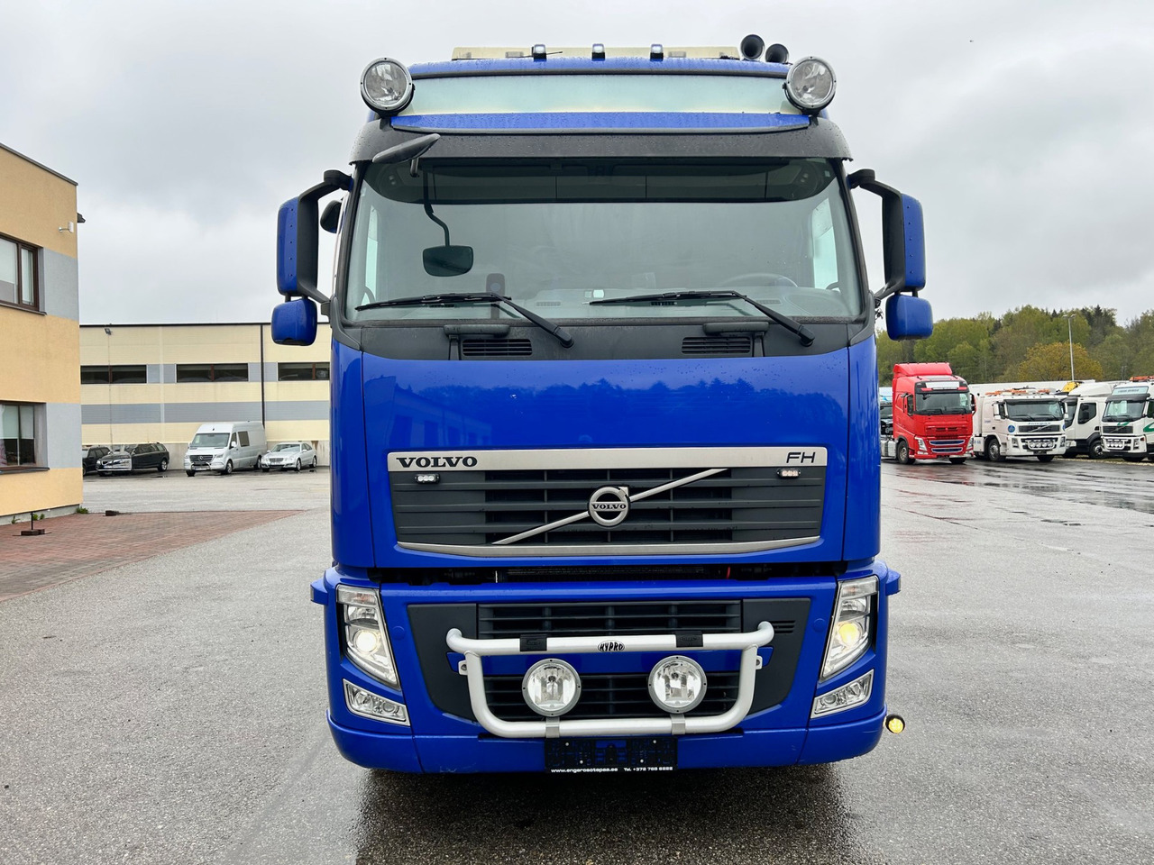 VOLVO FH460 - Camion plateau, Camion grue: photos 4 VOLVO FH460 - Camion plateau, Camion grue: photos 4