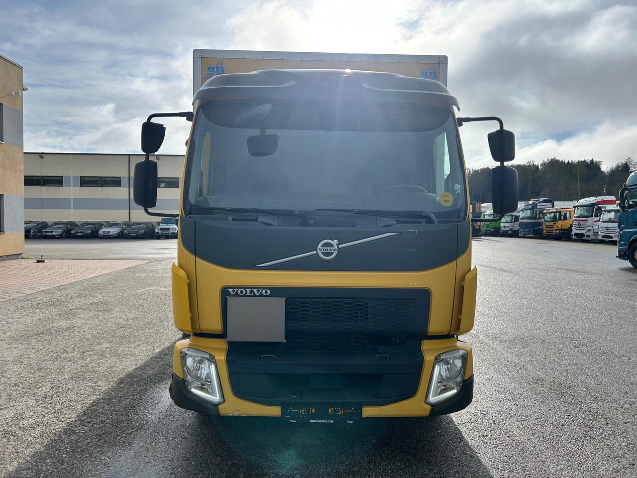 VOLVO FL250 - Camion fourgon: photos 4 VOLVO FL250 - Camion fourgon: photos 4