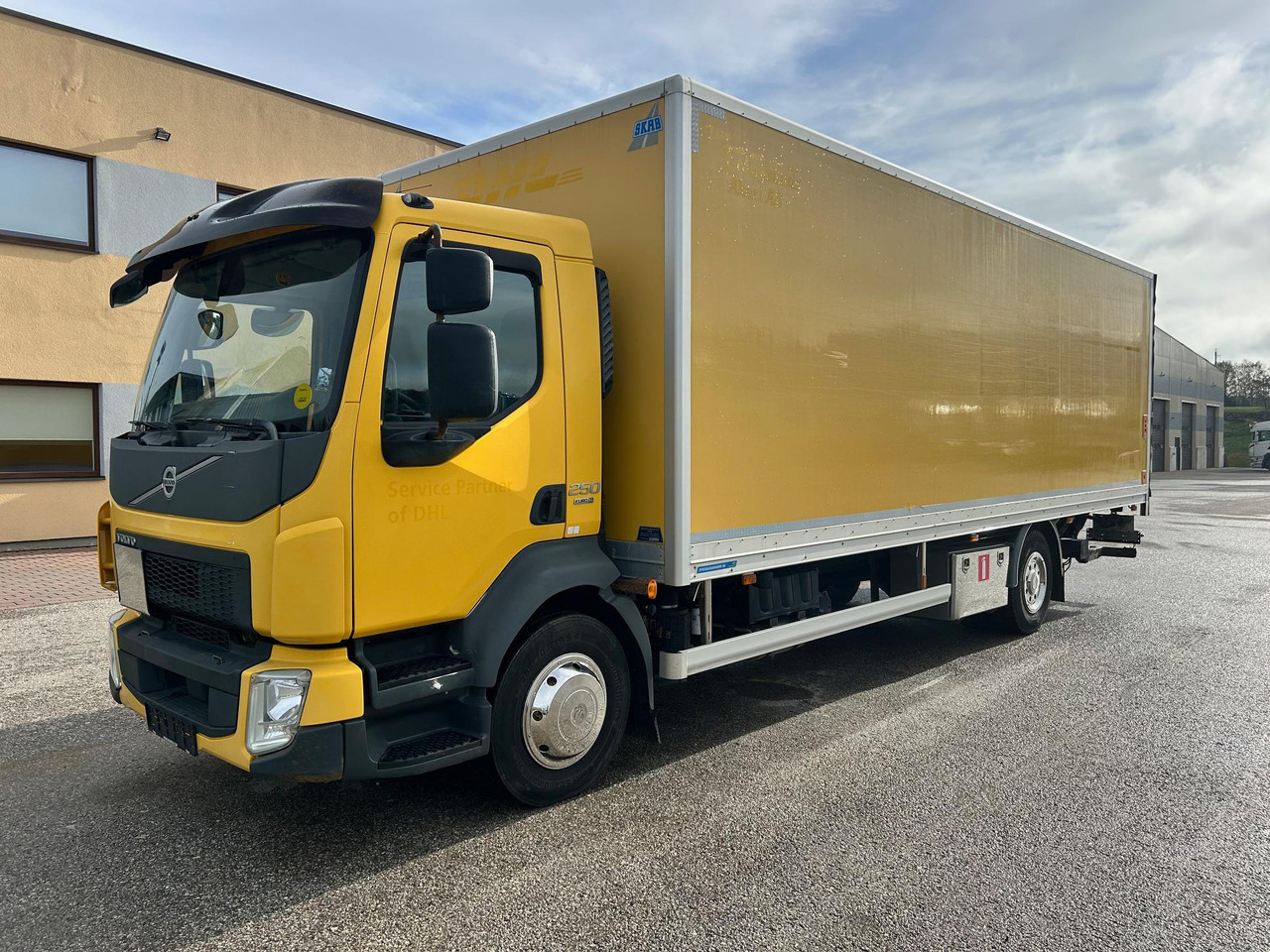 VOLVO FL250 - Camion fourgon: photos 3 VOLVO FL250 - Camion fourgon: photos 3