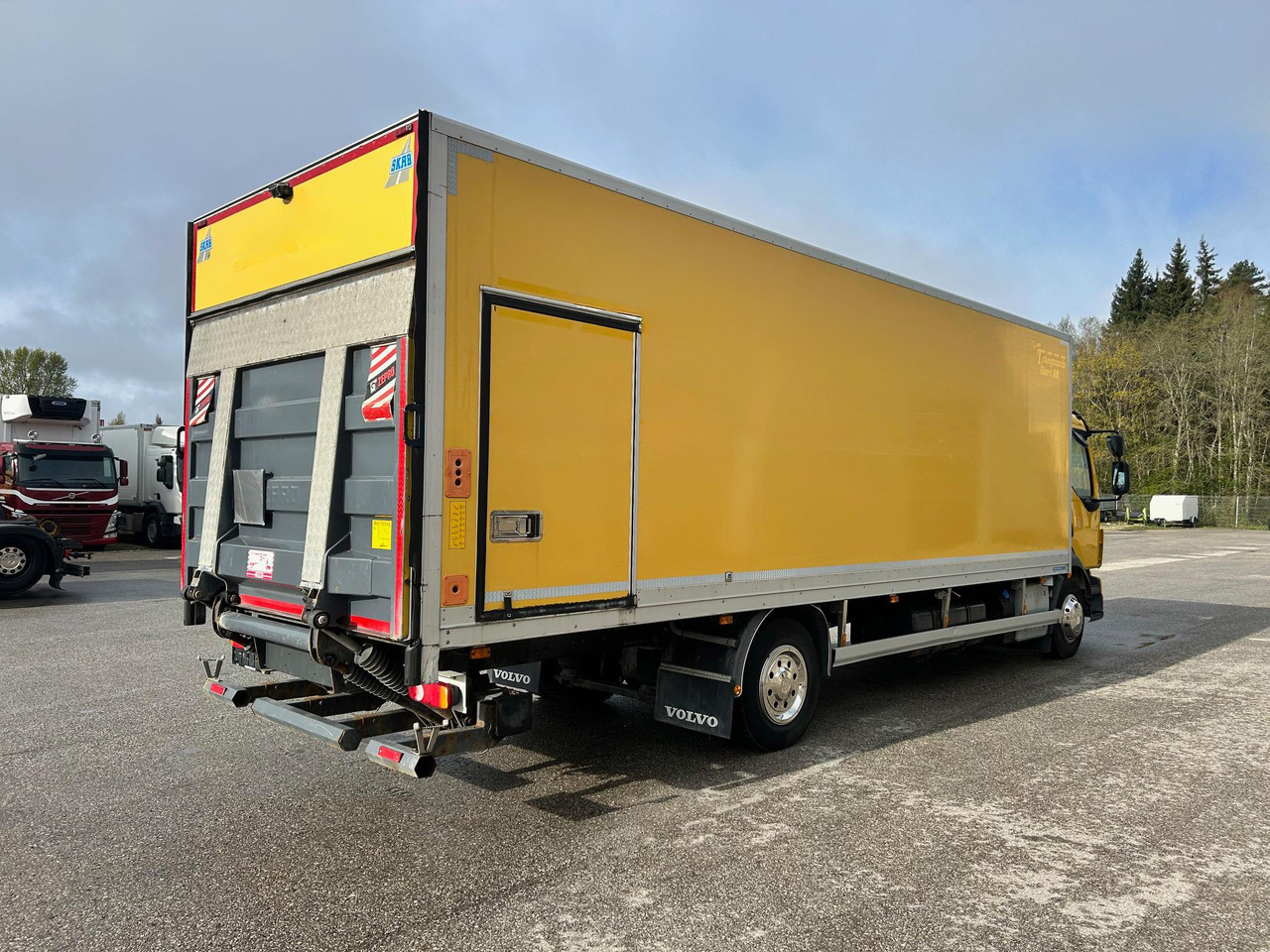 VOLVO FL250 - Camion fourgon: photos 5 VOLVO FL250 - Camion fourgon: photos 5