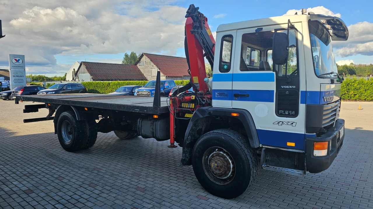 VOLVO FL614 - Camion plateau, Camion grue: photos 3 VOLVO FL614 - Camion plateau, Camion grue: photos 3