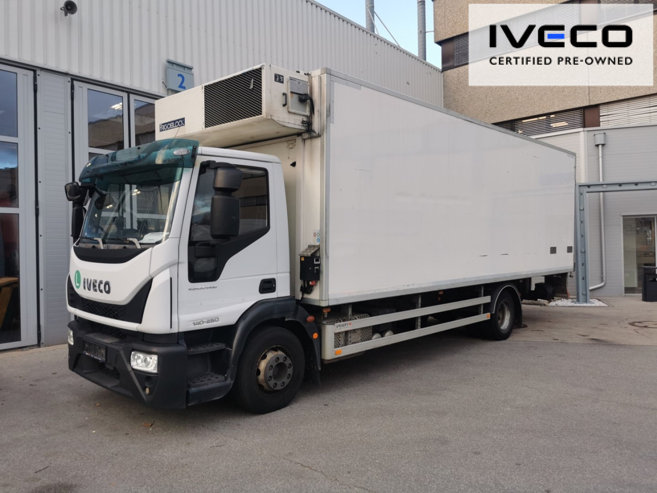 IVECO Kühlkoffer - Camion frigorifique: photos 1 IVECO Kühlkoffer - Camion frigorifique: photos 1