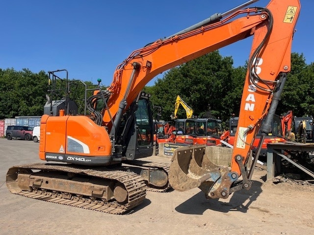 Doosan DX 140 LCR-5 - Pelle sur chenille: photos 3 Doosan DX 140 LCR-5 - Pelle sur chenille: photos 3